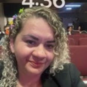 Meet your Posher, Eliene